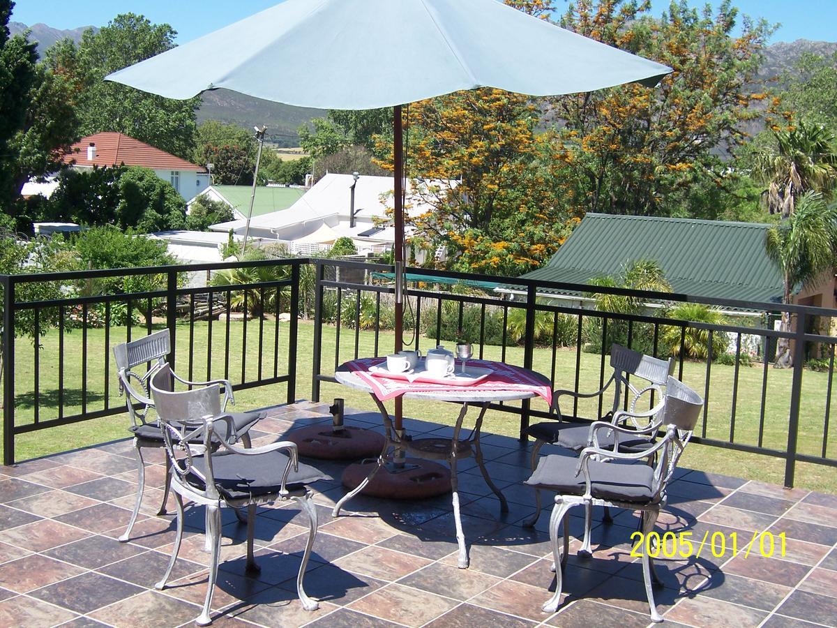 Berg En Dal Guesthouse Villiersdorp Exterior photo