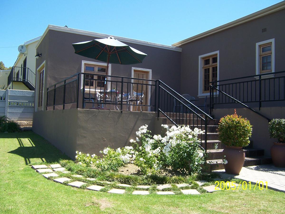 Berg En Dal Guesthouse Villiersdorp Exterior photo